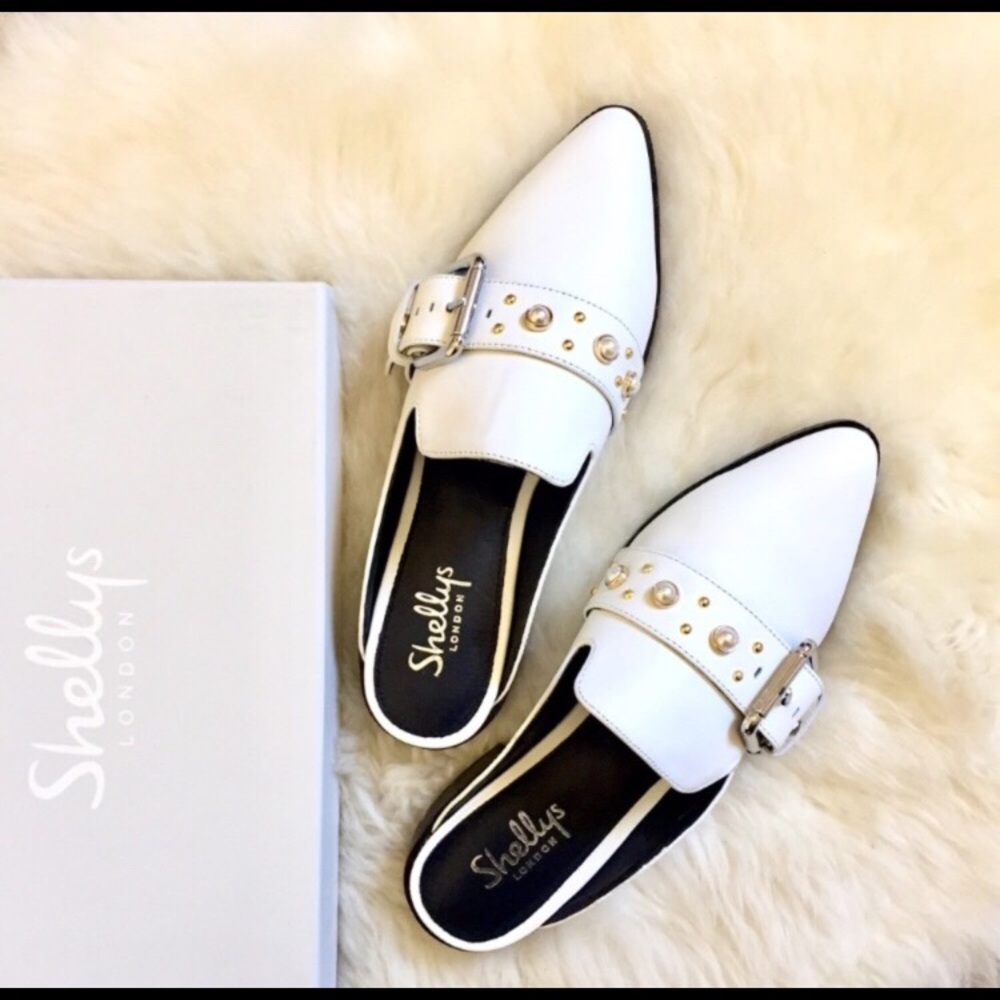 White leather mules with pearl details